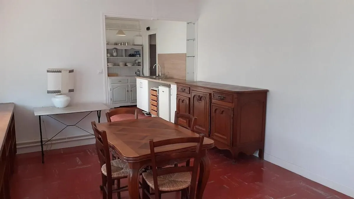 Large T2 Nearby Grenoble And Close To All Services Corenc 0*,  Franciaország